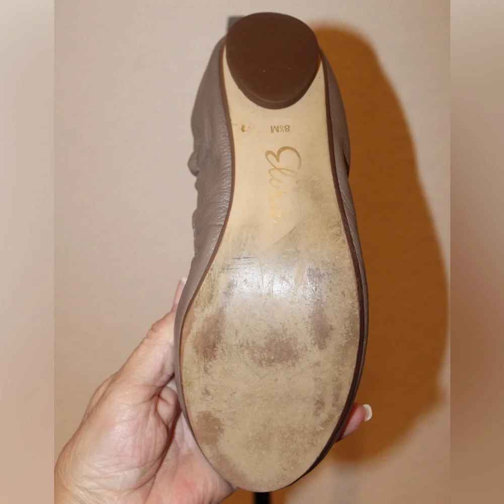 Elorie Ballet Flats in French Gray (Taupe) EUC - Size 8.5 - Picture 4 of 6